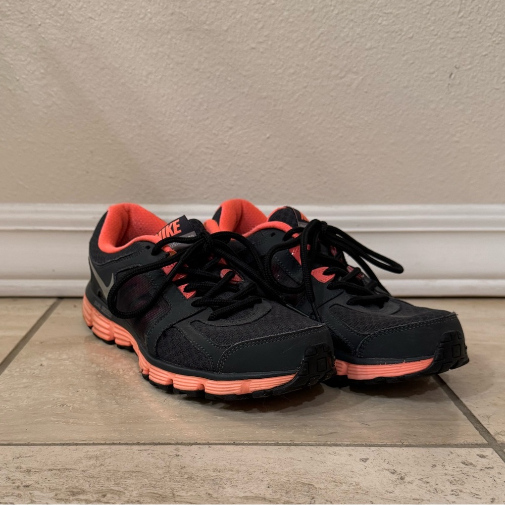 Nike dual fusion running shoes